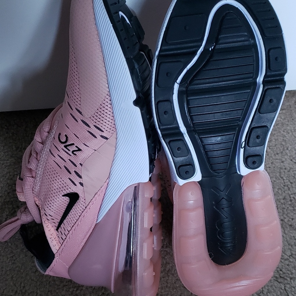 Original Authentic NIKE Air Max 270 Women's Run
